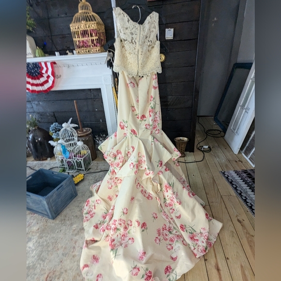 Sherri Hill 2 piece Gown - Picture 2 of 5